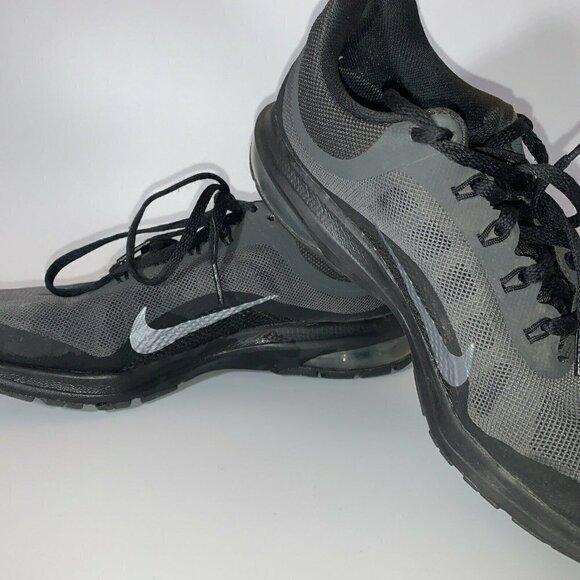 Nike Max Dynasty 2 Sneaker Running Shoe - Picture 2 of 10